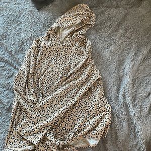 cheetah print,light weight, hoodie,has a little tie